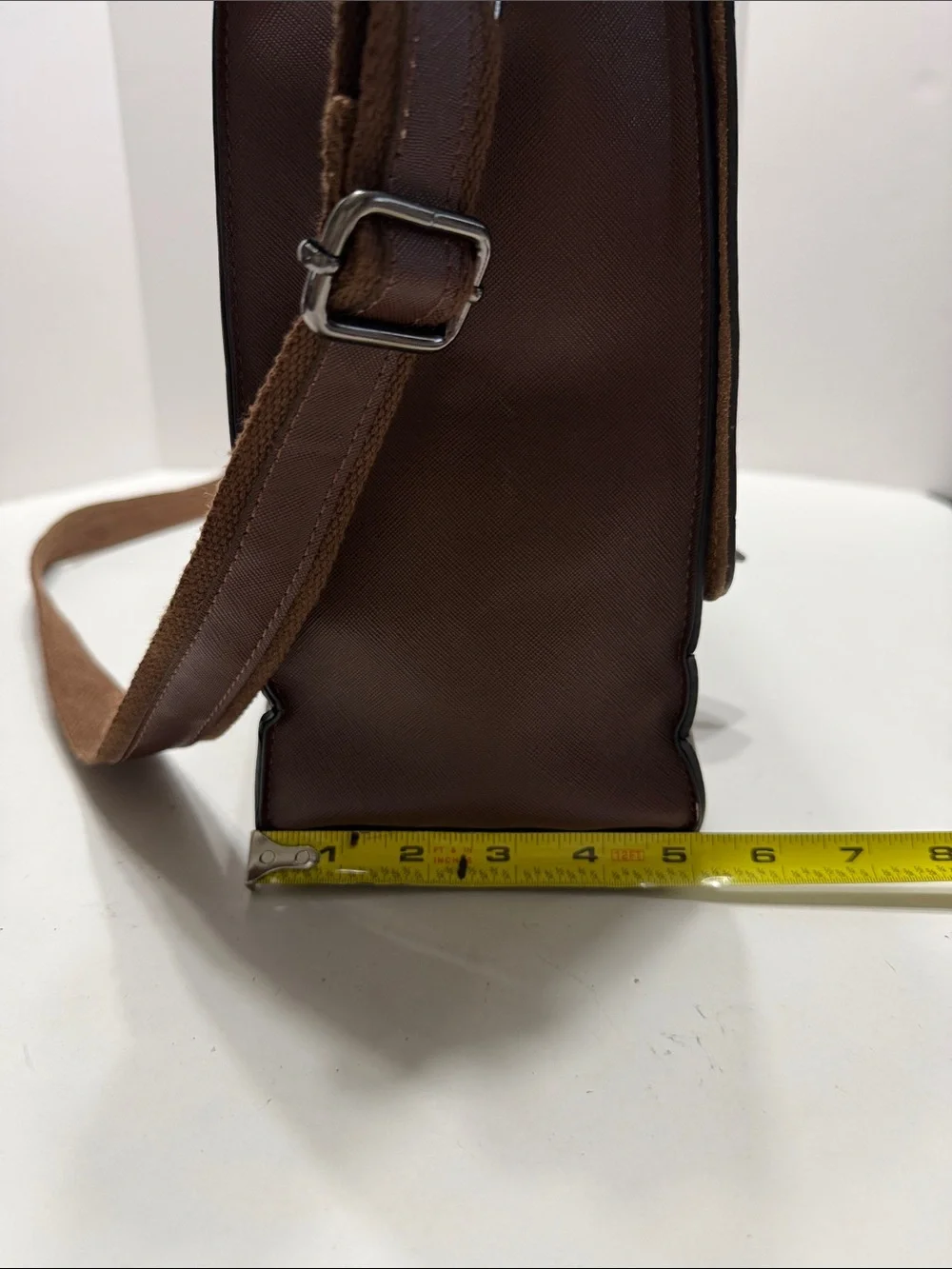 Ease gave Men's Brown Leather Briefcase with Top Handle and Adjustable Strap